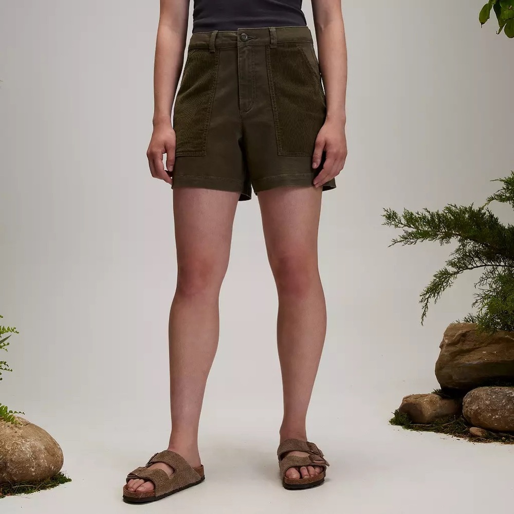 Alpine Design Corduroy High Rise 5” Shorts Women's Sz 6 Vintage Olive